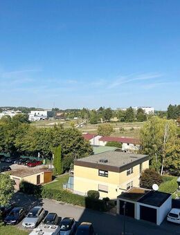 Sindelfingen-Maichingen: "Wohnen in Ortsrandlage, stilvolle 3,5 Zimmer-Wohnung mit Einzelgarage" - Sindelfingen