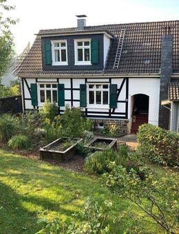 Engelskirchen-Bellingroth: Charmantes und modernisiertes Fachwerkhaus in idyllischer Lage! - Engelskirchen