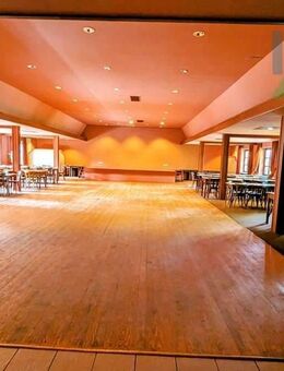 Attraktive Gelegenheit - Ehemaliger Gasthof mit Wohnungen, Nebengebäude und Baugrundstück! - Hipstedt