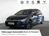 VW Golf, 2.0 TDI VIII Active, Jahr 2022 - Berlin