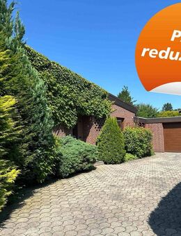 Stilvoller Bungalow in Hohenhameln: Ruhige Lage, Keller, Doppelgarage, zwei Kamine und Außenpool! - Hohenhameln