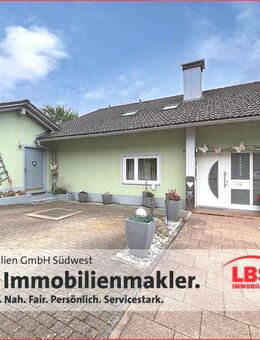 Wohnen mit Weitblick - Gepflegtes Mehrfamilienhaus in Bonndorf in traumhafter Lage - Bonndorf (Schwarzwald)