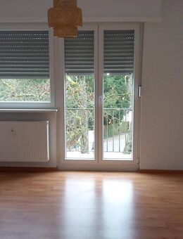 2 ZKB Wohnung mit Balkon in Luisenthal in ruhigem Anwesen sucht Nachmieter // 2. Stock // Provisionsfrei !!! - Völklingen