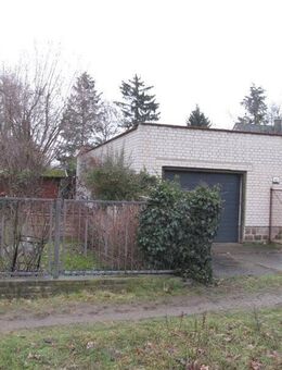 Kleines Einfamilienhaus in Berlin Hellersdorf(mit eingetragenem Wohnrecht/Nießbrauch) - Berlin