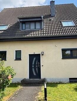 RESERVIERT! Gute Lage Düsseldorf - Stockum, freistehendes Einfamilienhaus, mit gehobener Ausstattung.... - Düsseldorf