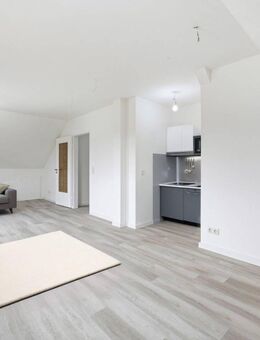 Angebotsverfahren - Renovierte Dachgeschoss-Wohnung in Strandnähe - Wartet auf Sie! - Timmendorfer Strand