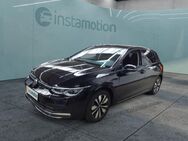 VW Golf, 2.0 TDI MOVE, Jahr 2023 - München