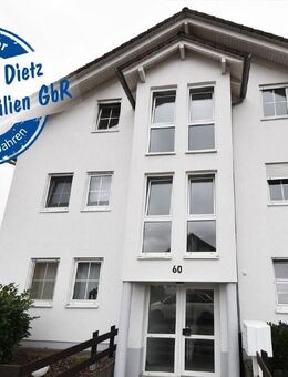 DIETZ: Feine 2-Zimmer-Dachgeschosswohnung mit großem SÜD-WEST Balkon und Einbauküche! - Babenhausen (Hessen)