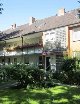 Modernisierte 2-Zimmer-Wohnung mit Balkon - Lübeck