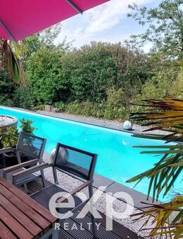 Energieeffizienter Luxus (A+) - Designvilla mit Pool & Traumgarten - Höchberg