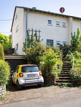 Ihr Generationenhaus mit Gartenparadies in Nürtingen - Nürtingen