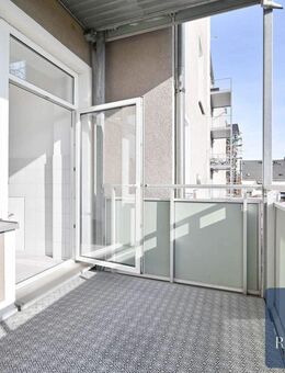 Stadtleben neu definiert: Lichtdurchflutete 3 Raum Wohnoase mit Balkon, Fernblick, Garten,Stellplatz - Reichenbach (Vogtland)