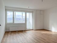 Zentrale Lage: Modernes 1-Zimmer-Appartement mit Blick über Bad Homburg! - Bad Homburg (Höhe)