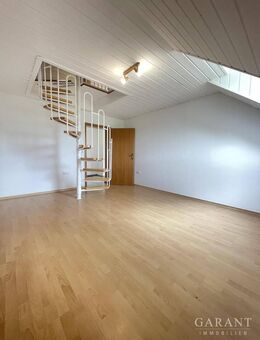 Sofort bezugsfrei - Attraktive Maisonette mit Südbalkon und Garage - Neufahrn (Niederbayern)