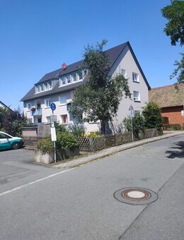 Schöne sonnige 3-ZW in Top Lage mit Balkon - Buckenhof