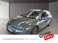 VW Golf, 1.5 TSI VIII Life FrontAssist CD13KX, Jahr 2020 - Frankfurt (Main)