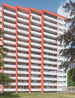 Schöne Aussicht inklusive - teilsanierte 3-Zimmer-Wohnung mit Balkon! - Braunschweig