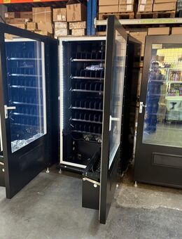 Komplettes Automaten-Set: 3 Snackautomaten + 1 Kaffeeautomat + 1 Kassenautomat - fast neu - 10.000 € - Hamburg