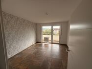 - sofort Freie-Renovierte 3-Zimmerwohnung mit großen Balkon & TG in 97076 Würzburg / Lengfeld - Würzburg