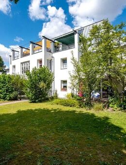 Sonnige Kapitalanlage: 2-Zimmer-Eigentumswohnung mit Südbalkon in ruhiger Lage - An der U7! - Berlin