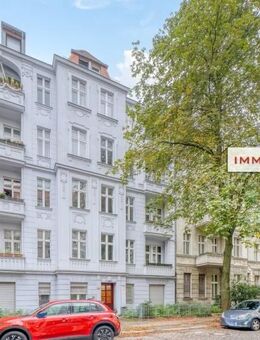 IMMOBERLIN.DE - Stilvolle Stuck-Altbauwohnung mit Loggia in urbaner Ruhelage - Berlin
