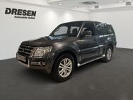 Mitsubishi Pajero, Star Allwetter, Jahr 2016 - Neuss