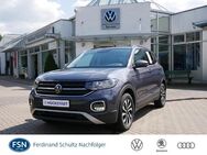 VW T-Cross, 1.0 TSI Active, Jahr 2022 - Grimmen