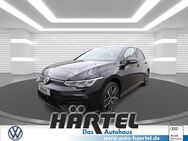 VW Golf, 1.5 R-LINE ETSI ( RADAR AUTOMATI, Jahr 2022 - Osnabrück