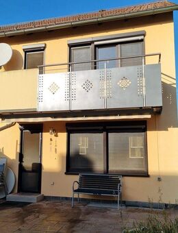 Reiheneckhaus mit Garage und großem Grund in bevorzugter und zentraler Wohnlage - Wendelstein