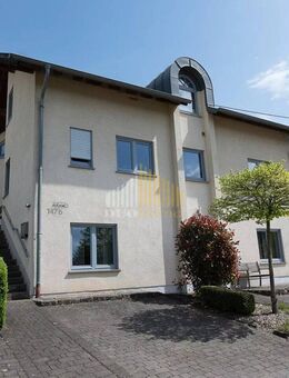 Großzügiges Einfamilienhaus mit Einliegerwohnung und traumhaftem Garten in Wiltingen - Wiltingen