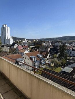 Leonberg: Gepflegte 4-Zimmer-Wohnung mit Südbalkon - Leonberg (Baden-Württemberg)