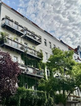 Sanierte Altbauwohnung mit Balkon im Herzen von Prenzlauer Berg - Berlin