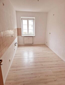 *1 Monat Kaltmietfrei* Helle 2-Zimmer-Wohnung in Glauchau zu vermieten - Glauchau