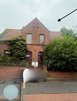 Sanierungsbedürftige Doppelhaushälfte in Bremen-Blumenthal - Bremen