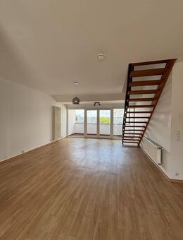 Stilvolle Maisonette-Wohnung mit Balkon im Herzen von Saarbrücken - Saarbrücken