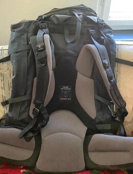 Deuter Trekking Rucksack 60+15 (M) - Berlin