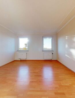 Bezugsfreie Altbauwohnung mit Echtholzparkett - Berlin