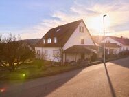 "Platz für die ganze Familie: Freistehendes Zweifamilienhaus mit Garten & Traumaussicht - Rudersberg