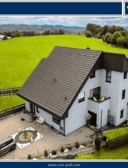 Einzigartiges Dreifamilienhaus mit traumhafter Panoramaaussicht - Hennef (Sieg)