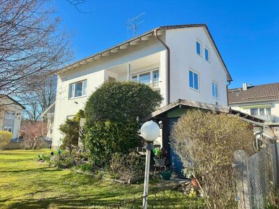Gepflegtes Dreifamilienhaus mit zwei Garagen in attraktiver Lage!