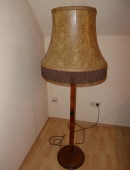 Antike Stehlampe - Burrweiler