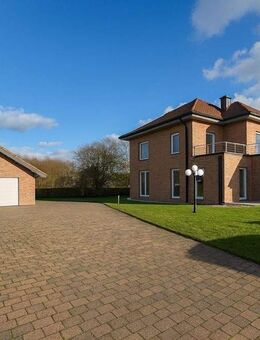 Attraktives Zweifamilienhaus mit großzügigem Grundstück - Münster