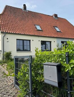Wohnen in idyllischer Feldrandlage - großzügige DHH mit weitläufigem Grundstück - Barnitz