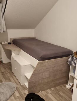 Halbhohes Bett mit Matratze und Lattenrost - Bielefeld