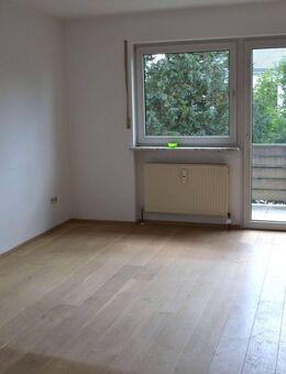 Nürnberg-Altenfurt - Schöne 3-Zimmerwohnung mit zusätzlichem Esszimmer, Südbalkon, kl. Gartenanteil + Garage - Nürnberg