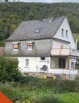 Einmalige Lage direkt am Ufer des Gelbachs - Weinähr