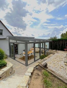 Wohntraum mit Wintergarten und großem Grundstück in Teuchern - Teuchern