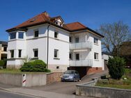 Attraktives Zweifamilienhaus mit tollem Grundstück! - Ebersdorf (Coburg)