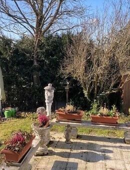 Bieterverfahren: sonniger Winkelbungalow in TOP S/W-Lage von Aichtal-Grötzingen - sofort frei! - Aichtal