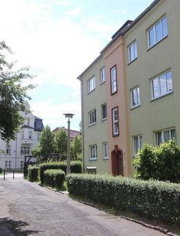 Top sanierte 2-Raum Wohnung im EG sucht Nachmieter zu Juli 2025! - Altenburg